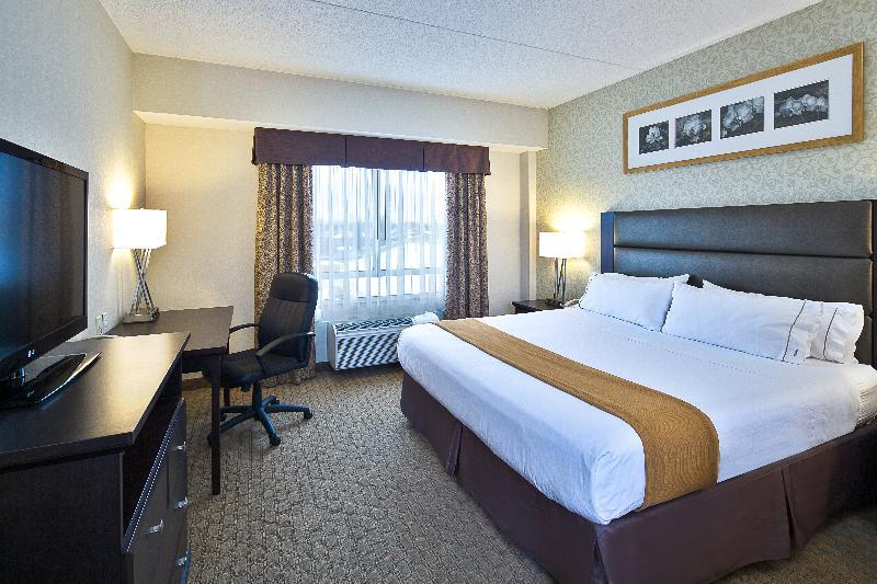 Holiday Inn Express Hotel & Suites Ottawa Airport By Ihg Esterno foto