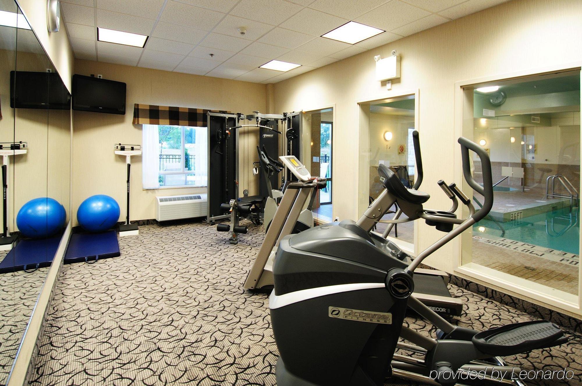 Holiday Inn Express Hotel & Suites Ottawa Airport By Ihg Esterno foto