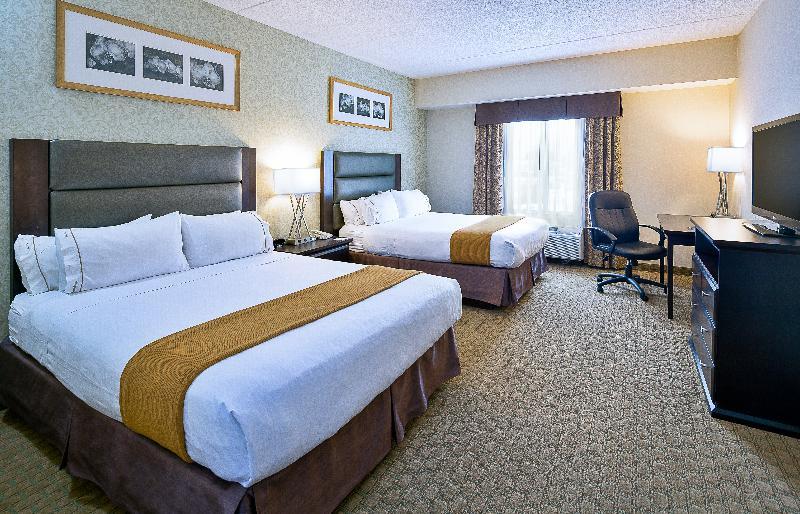 Holiday Inn Express Hotel & Suites Ottawa Airport By Ihg Esterno foto